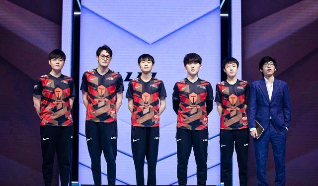 试图回避问 试图回避问