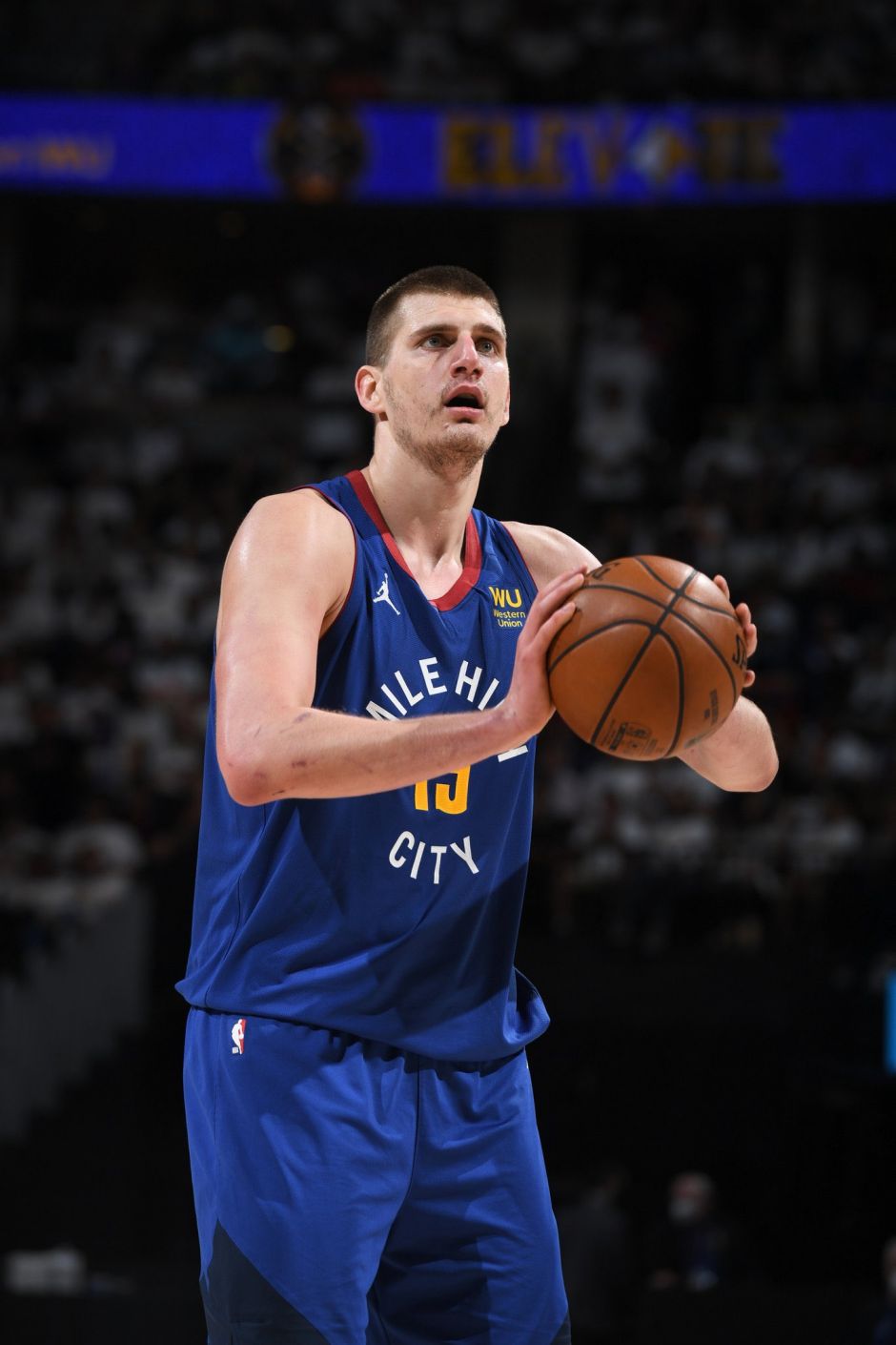 力挺韦世豪！中超16队全部转发中足联声明，球迷：申花领喊辱骂武磊