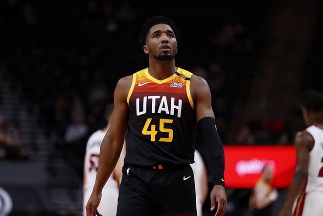 科利尔全场17投7中，砍下17分2篮板3助攻