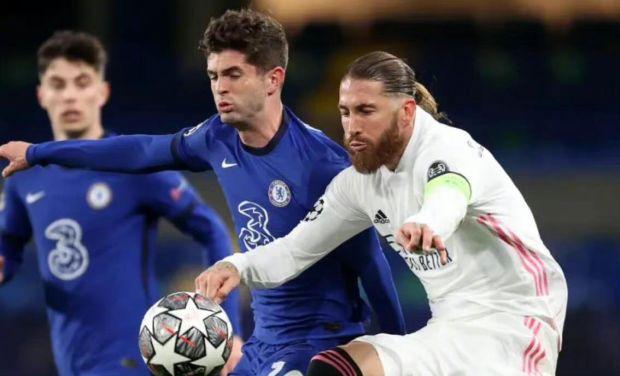 角把对手逼 角把对手逼